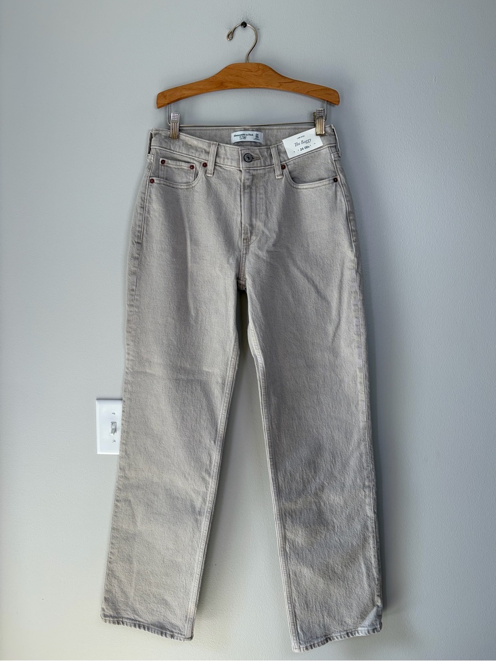 Abercrombie & Fitch Low Rise Baggy Jeans
